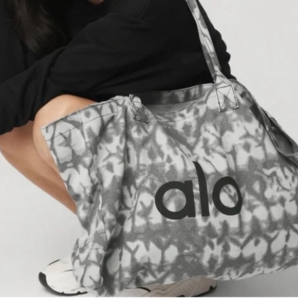 ALO Yoga Handbags - ALO Yoga Black and Gray Patterned Tote Bag